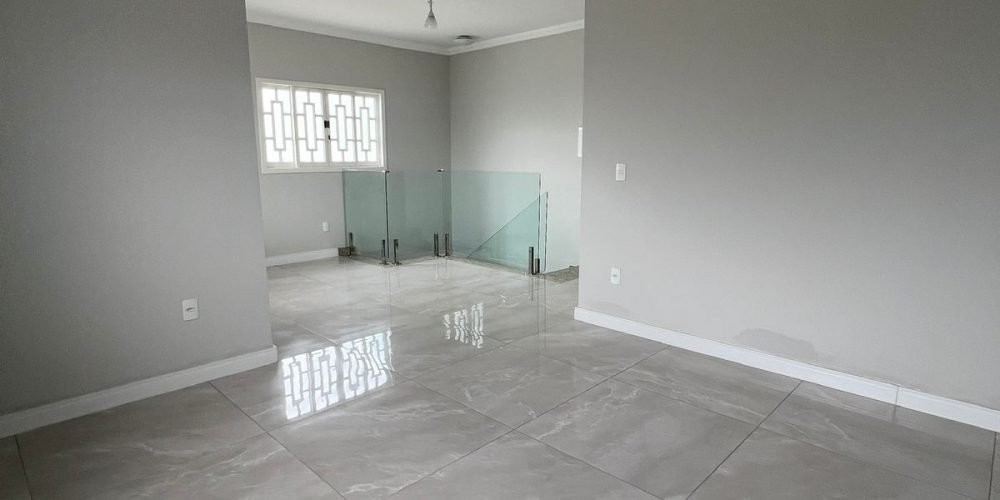 Maravilhoso sobrado 5 dormitórios no Villa Branca